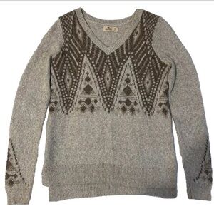 HOLLISTER Soft Knit Sweater Women’s Size Medium Geometric Pattern V-Neck Beige